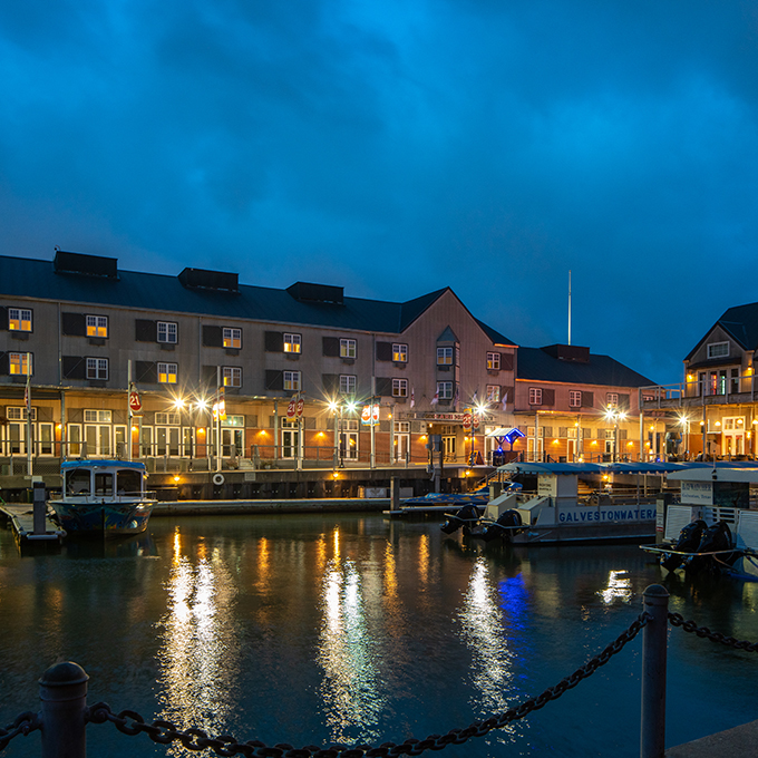 Harbor House Hotel and Marina